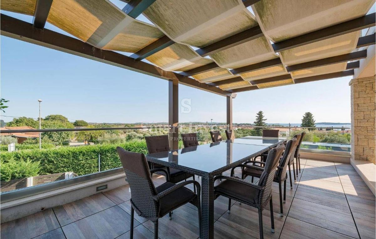 ISTRIA - FAŽANA, VILLA WITH 3 APARTMENTS NEAR THE SEA
