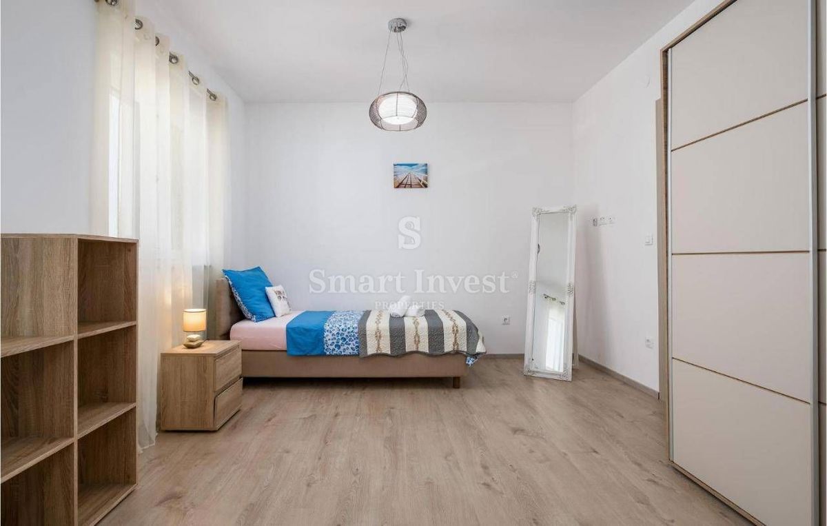 ISTRIA - FAŽANA, VILLA WITH 3 APARTMENTS NEAR THE SEA