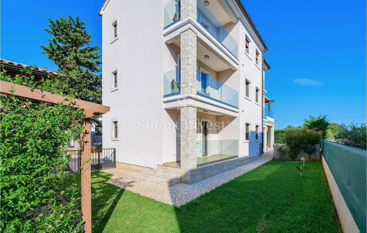 ISTRIA - FAŽANA, VILLA WITH 3 APARTMENTS NEAR THE SEA