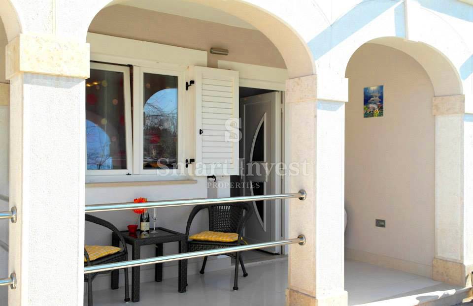 ISTRIA - FUNTANA, Beautiful villa with pool and 10 apartments near the sea! 