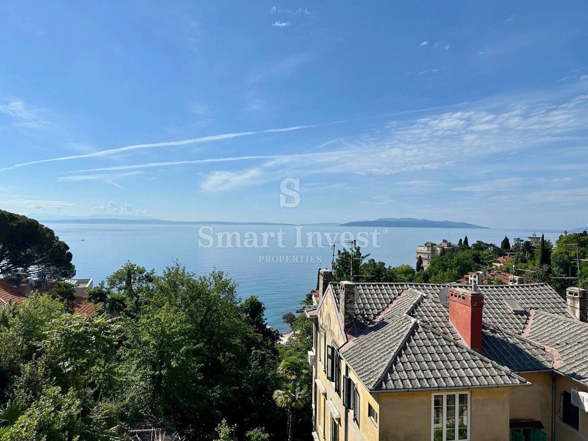 OPATIJA, stanovanje v prenovljeni vili blizu morja