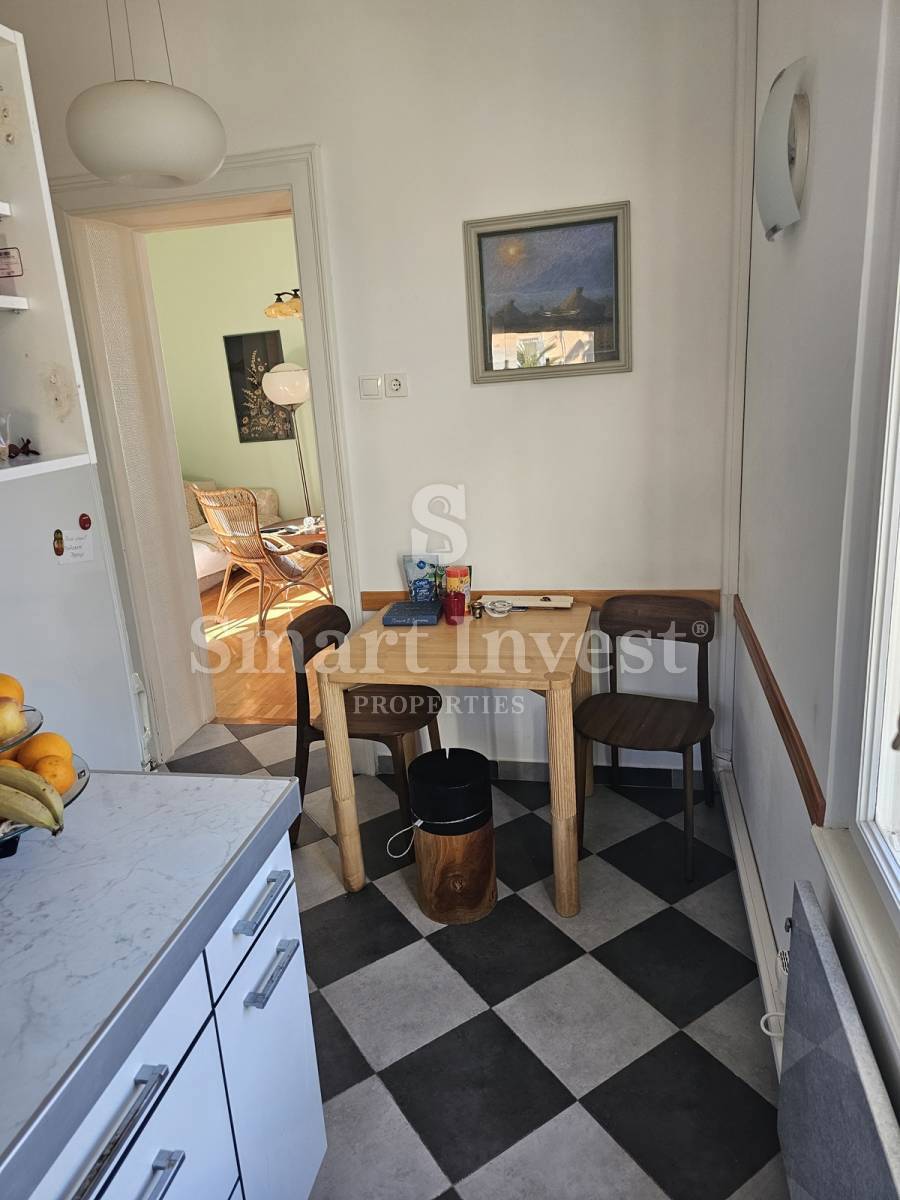 OPATIJA, dva apartmaja s parkiriščem in vrtom blizu morja