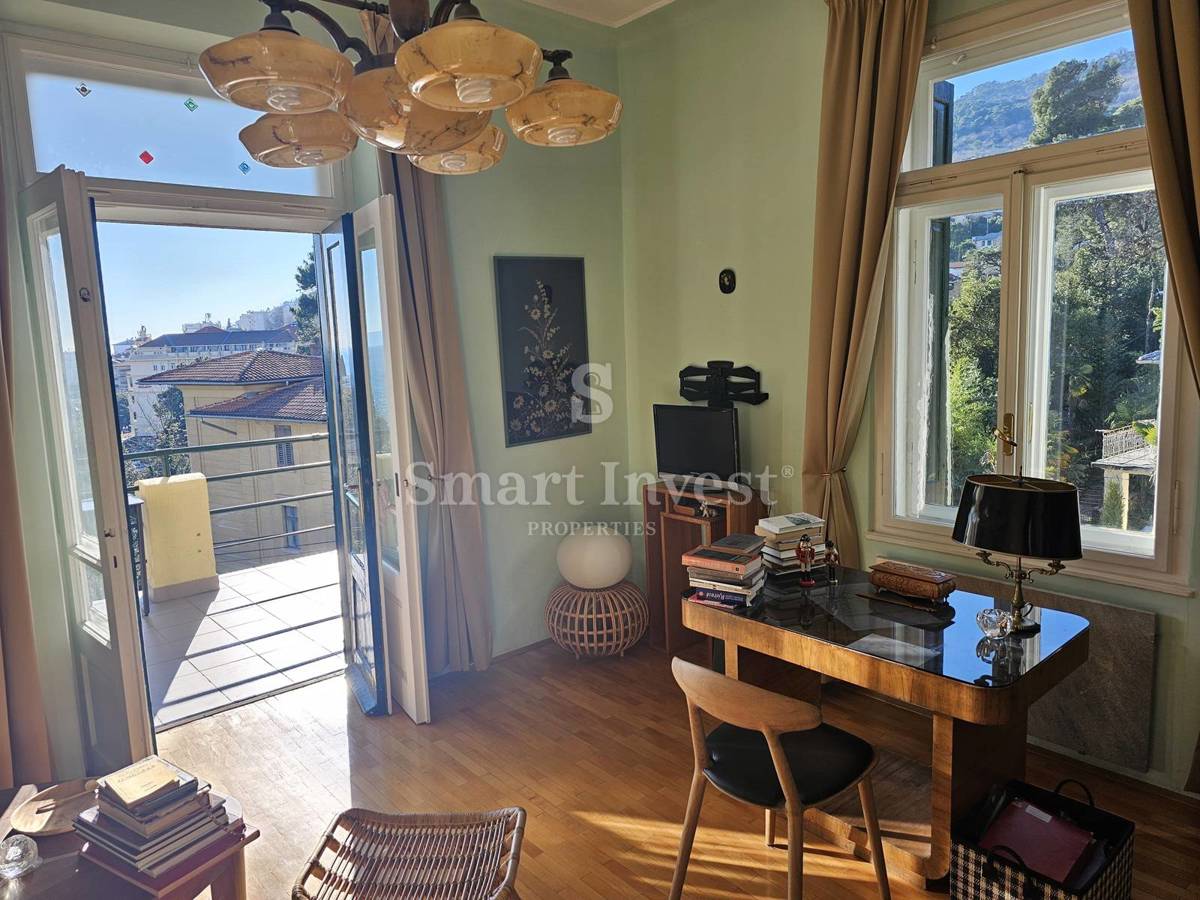 OPATIJA, dva apartmaja s parkiriščem in vrtom blizu morja