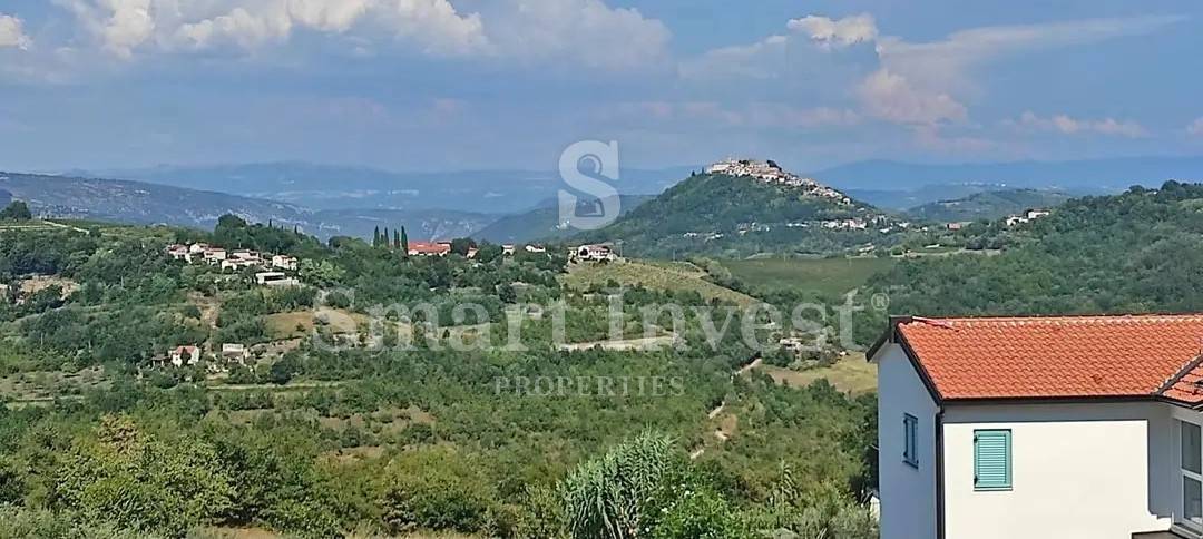 ISTRA - MOTOVUN, zemljišče in hiša s pogledom na Motovun
