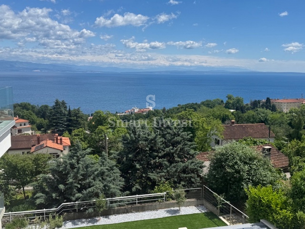 LOVRAN, stanovanje s panoramskim pogledom na morje