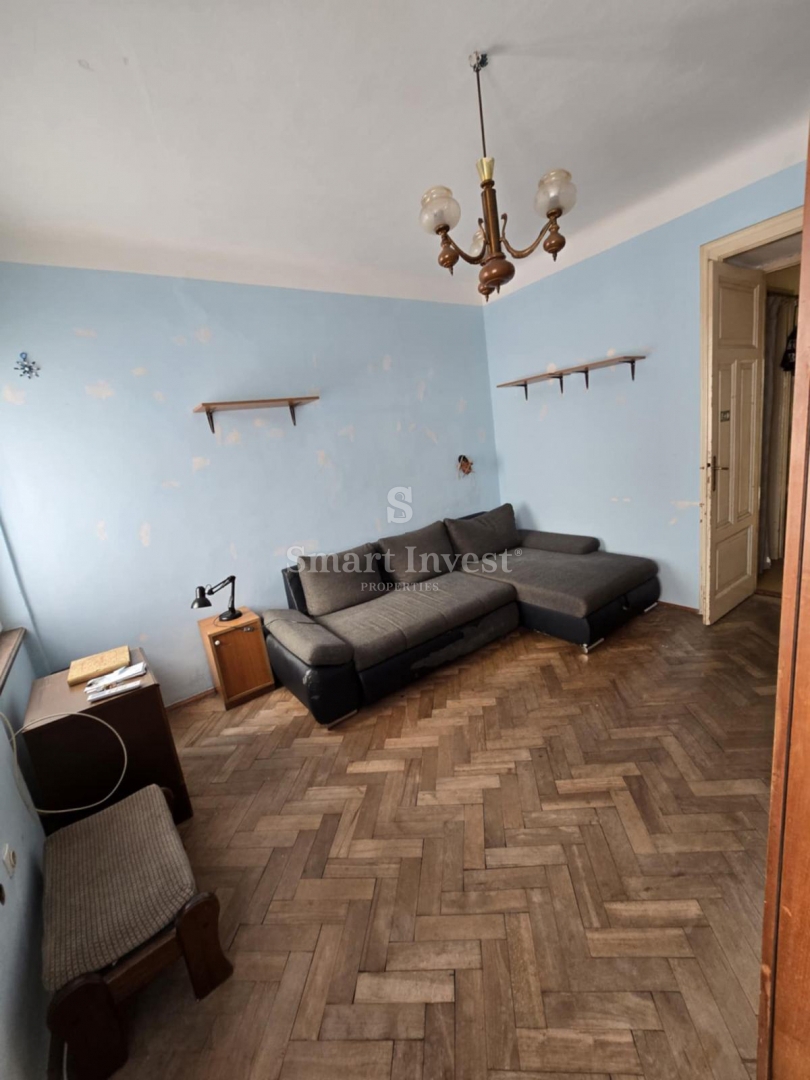 RIJEKA - CENTER, stanovanje za prenovo v bližini centra Reke