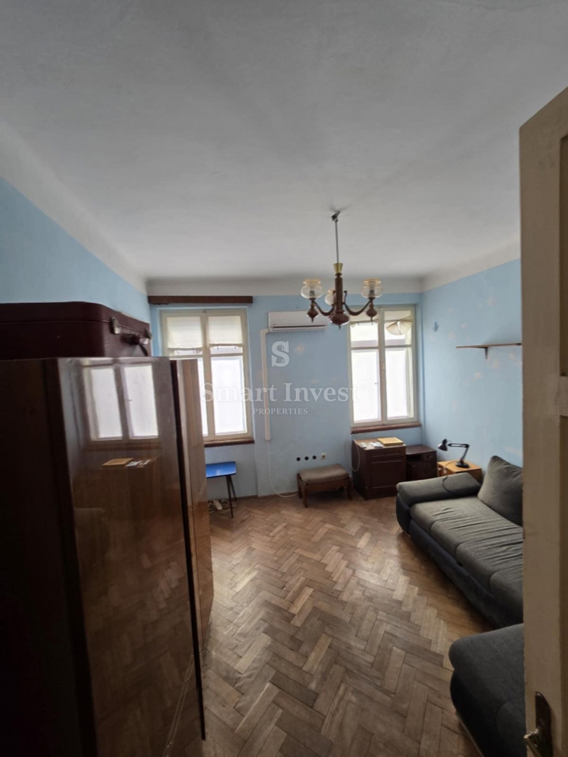RIJEKA - CENTER, stanovanje za prenovo v bližini centra Reke