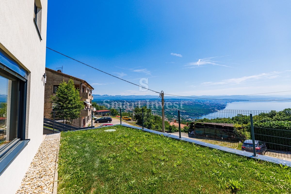 OPATIJA - BREGI, moderna hiša z bazenom in pogledom na morje