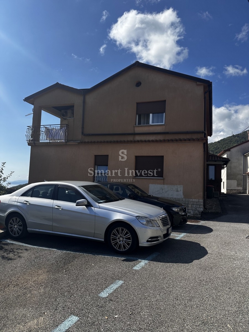 OPATIJA - RUKAVAC, samostojna hiša s 3 apartmaji in čudovitim razgledom