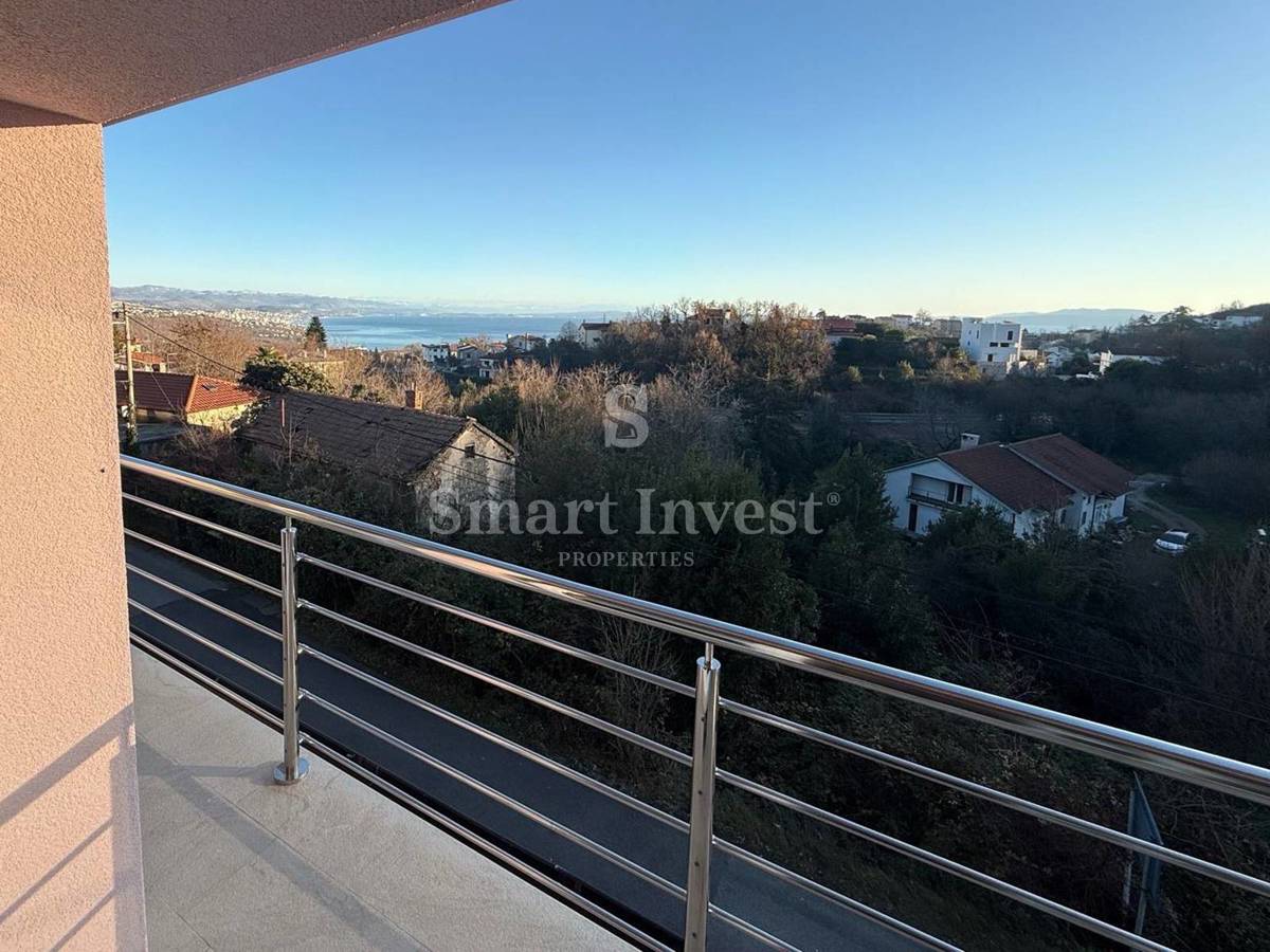 MATULJI, čudovito stanovanje s pogledom na morje in parkiriščem