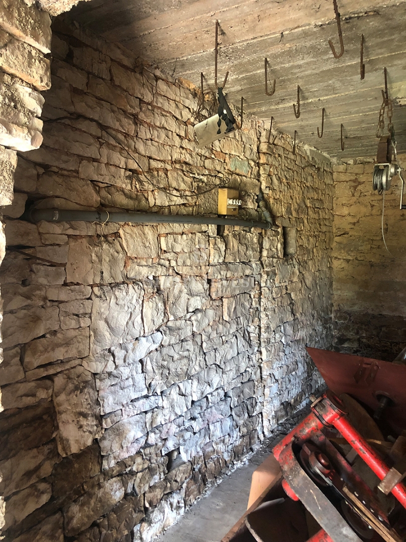 ISTRA, stara hiša s projektom in dovoljenjem za rekonstrukcijo