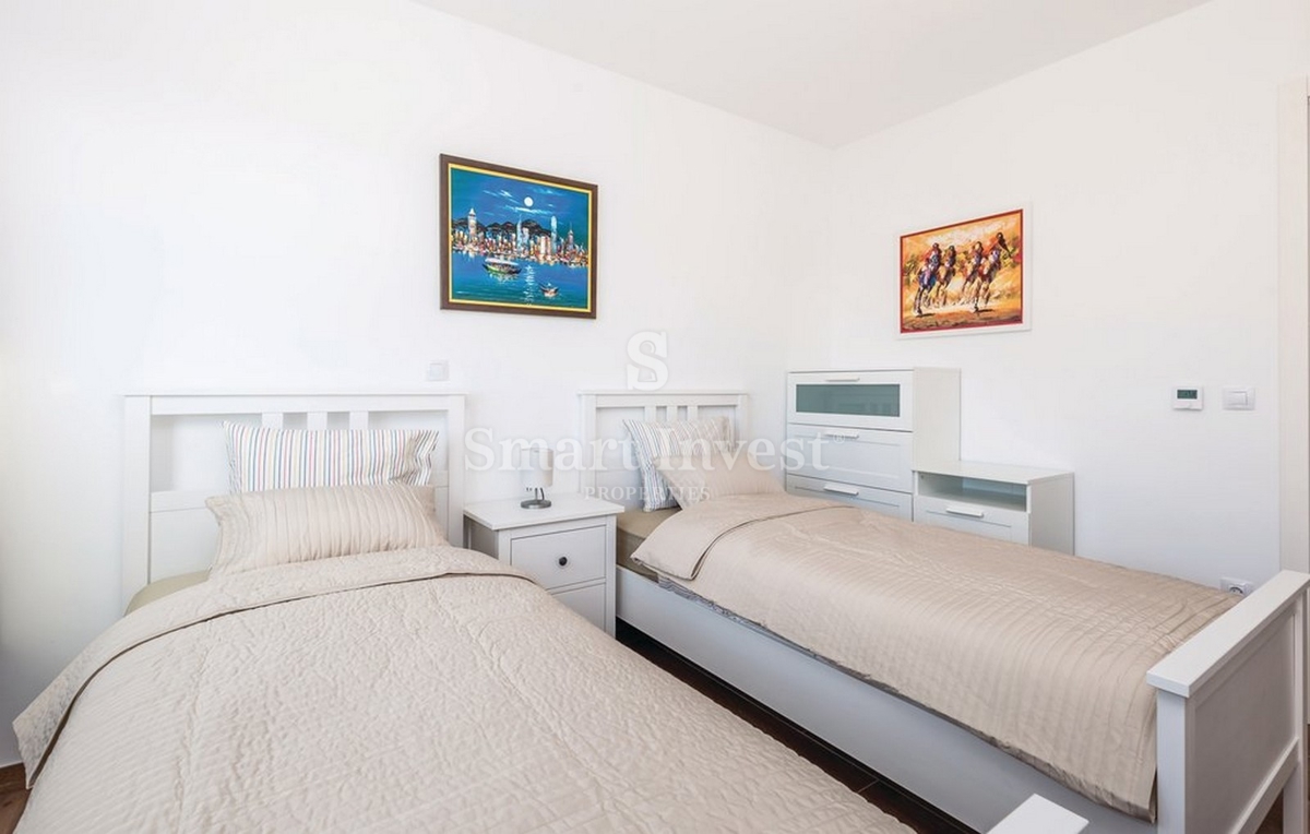 OPATIJA - POBRI, 4-sobno stanovanje s pogledom na morje in parkiriščem