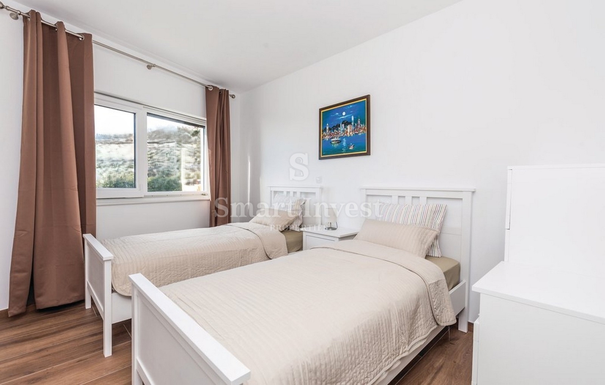 OPATIJA - POBRI, 4-sobno stanovanje s pogledom na morje in parkiriščem