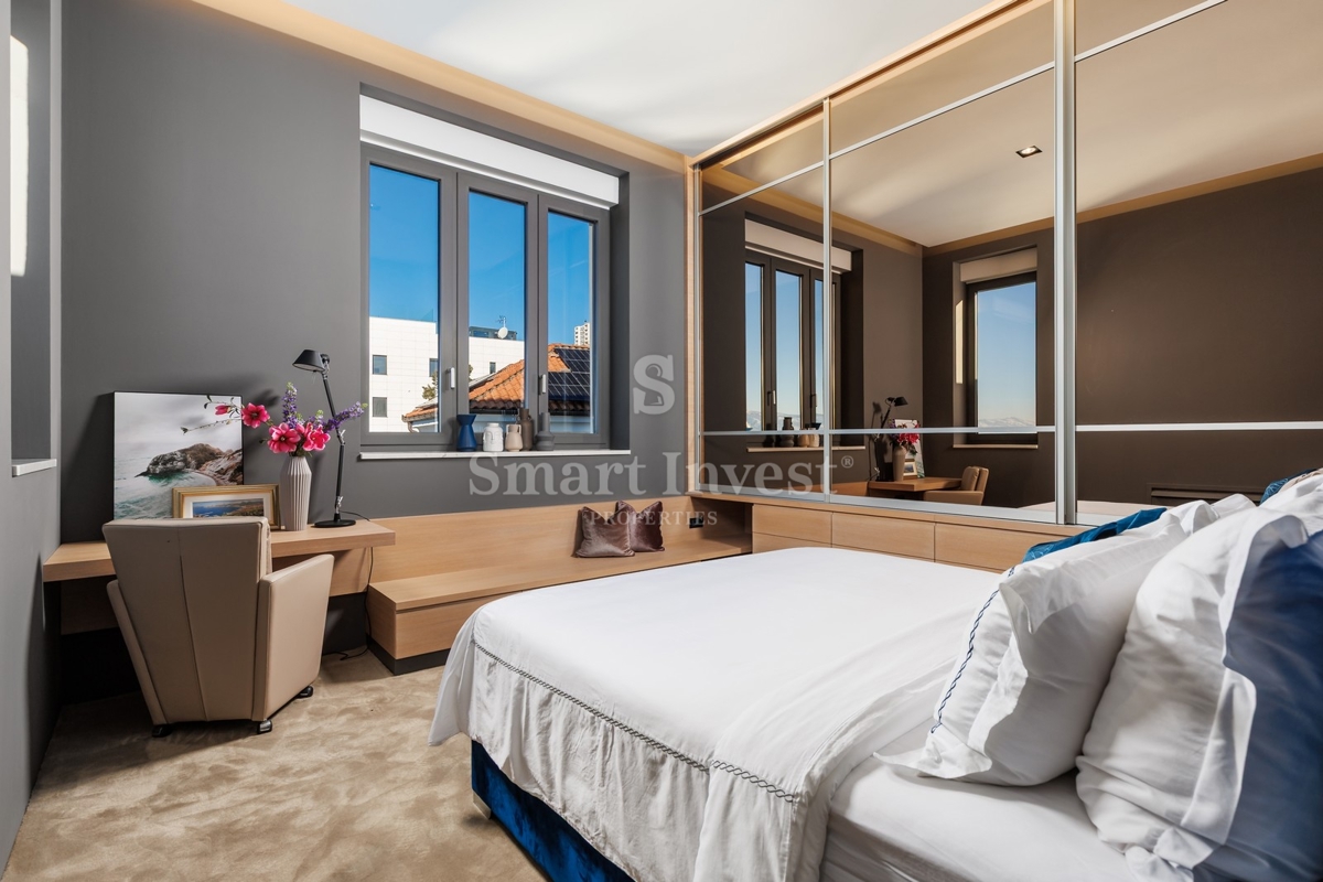 RIJEKA, EKSKLUZIVNA VILLA OB MORJU Z BAZENOM