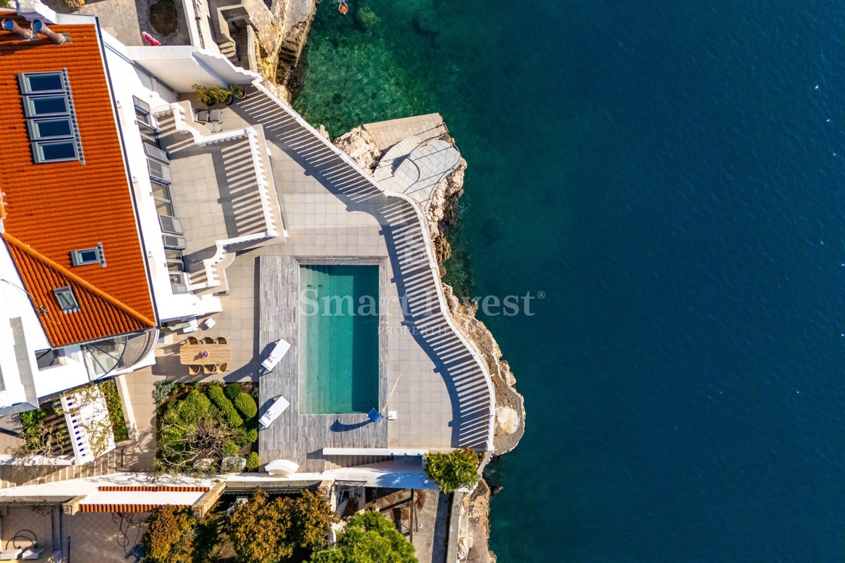 RIJEKA, EKSKLUZIVNA VILLA OB MORJU Z BAZENOM