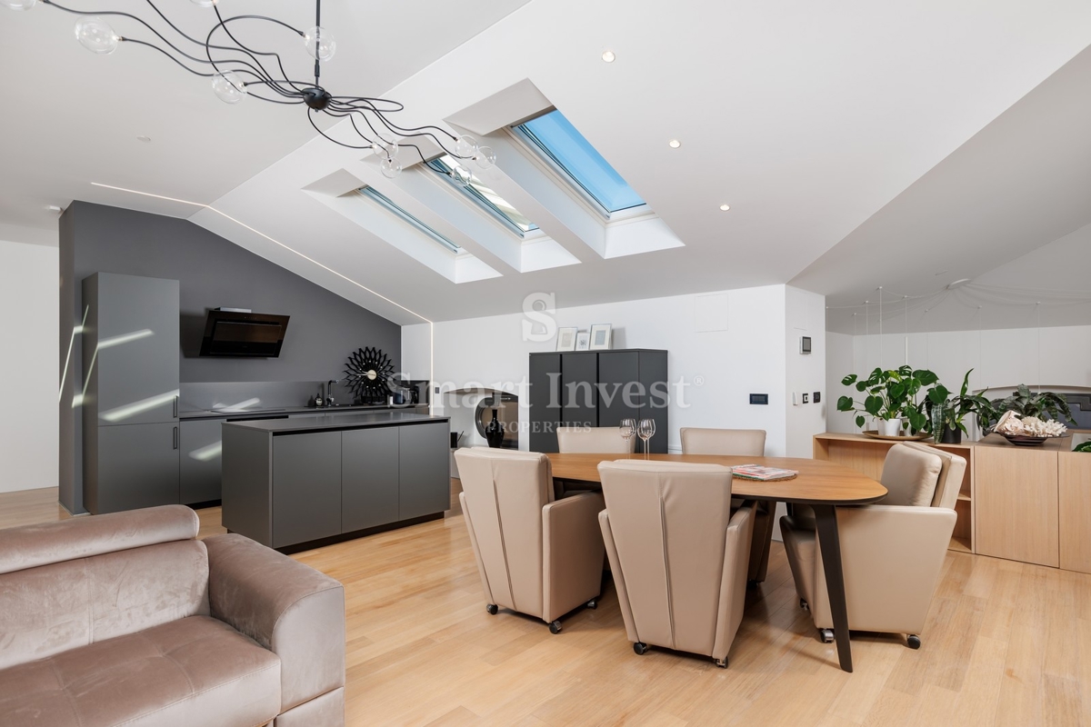 RIJEKA, EKSKLUZIVNA VILLA OB MORJU Z BAZENOM