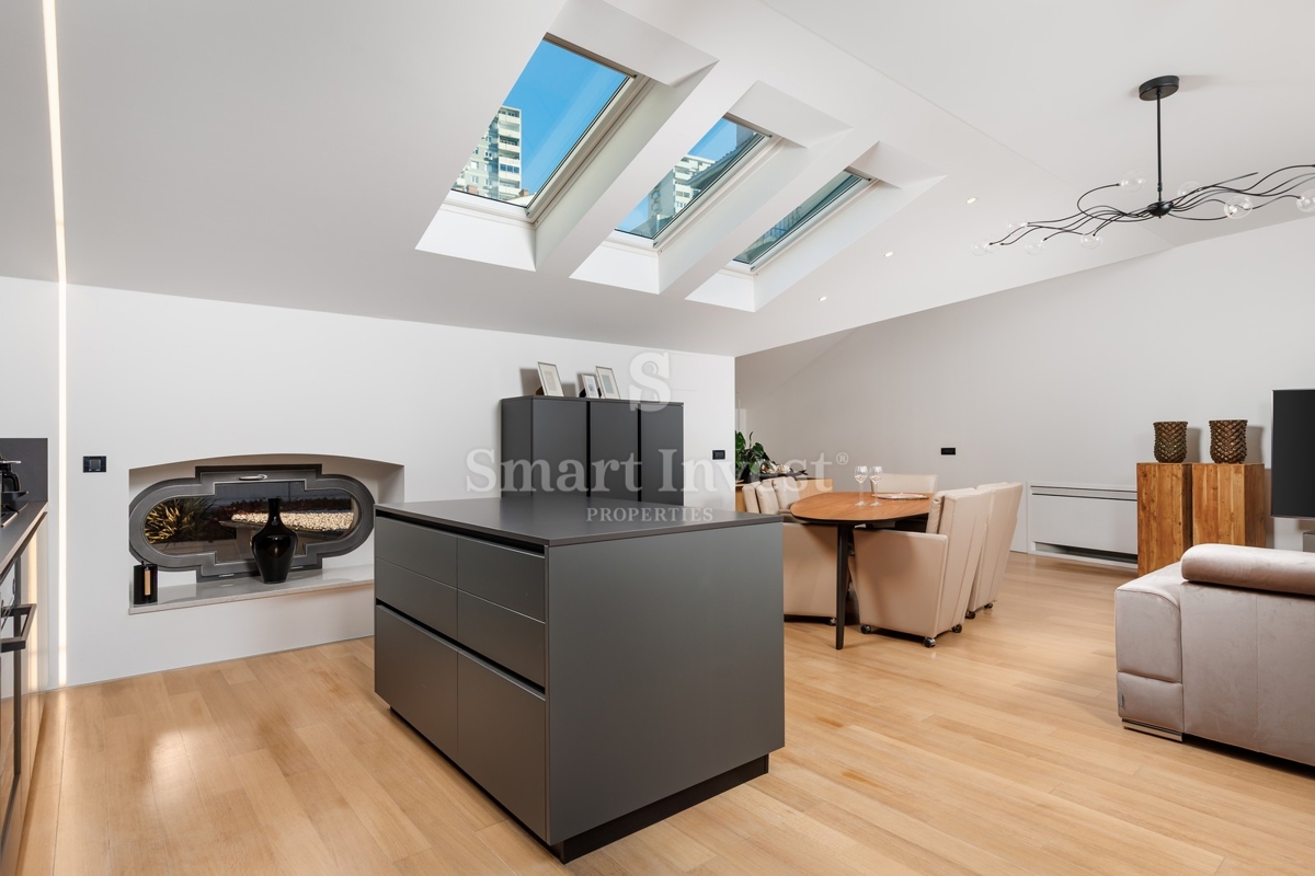 RIJEKA, EKSKLUZIVNA VILLA OB MORJU Z BAZENOM