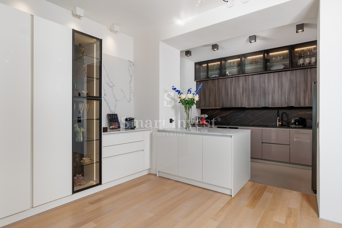 RIJEKA, EKSKLUZIVNA VILLA OB MORJU Z BAZENOM