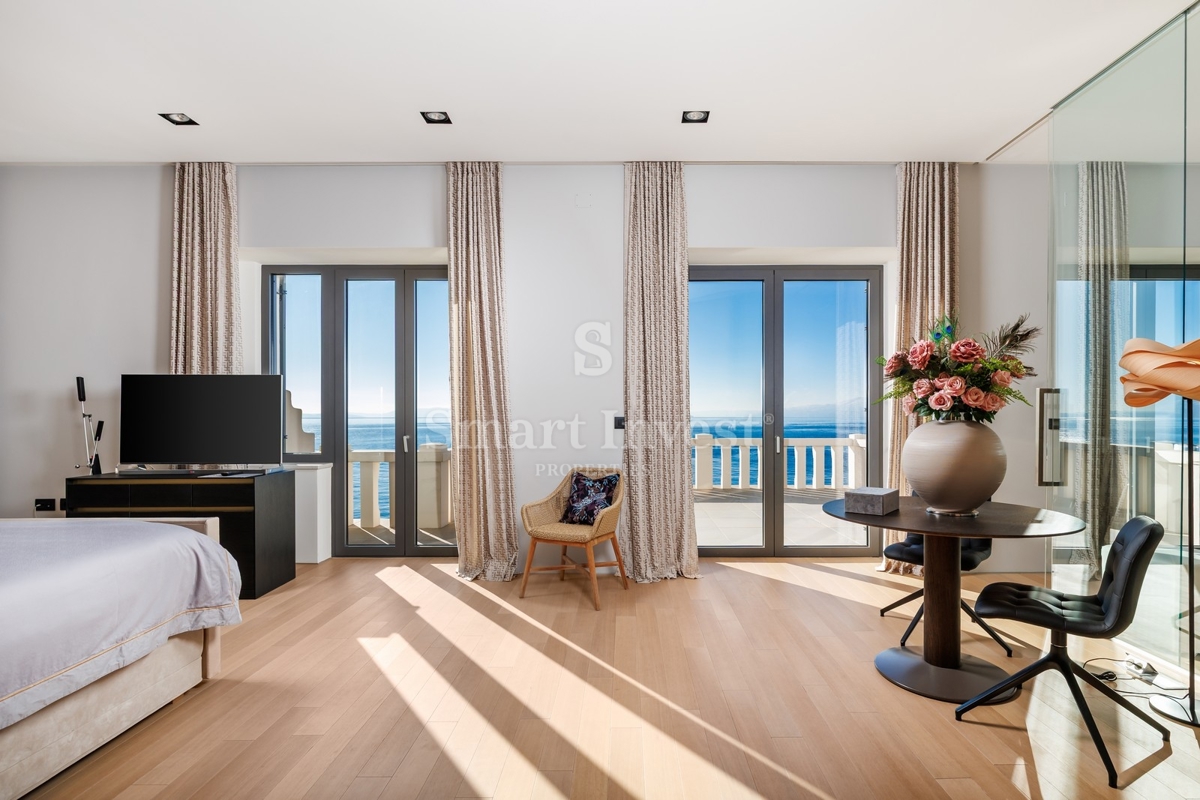 RIJEKA, EKSKLUZIVNA VILLA OB MORJU Z BAZENOM