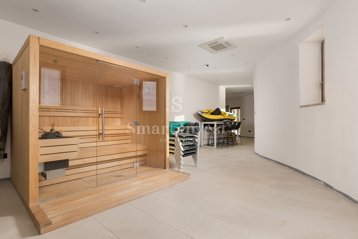 RIJEKA, EKSKLUZIVNA VILLA OB MORJU Z BAZENOM