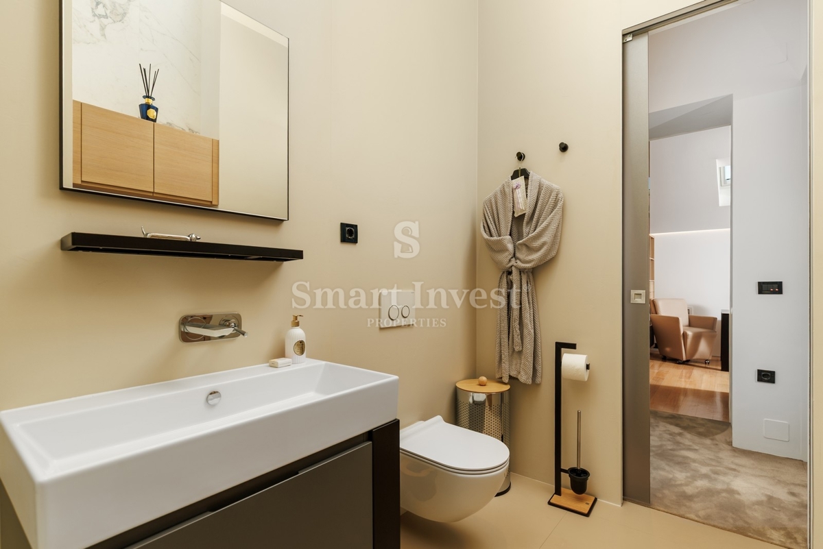 RIJEKA, EKSKLUZIVNA VILLA OB MORJU Z BAZENOM