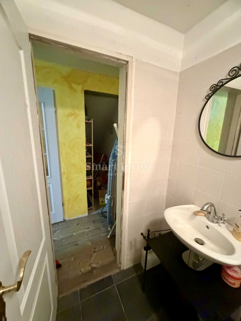 DELNICE, očarljiva lesena hiša, obdana z naravo