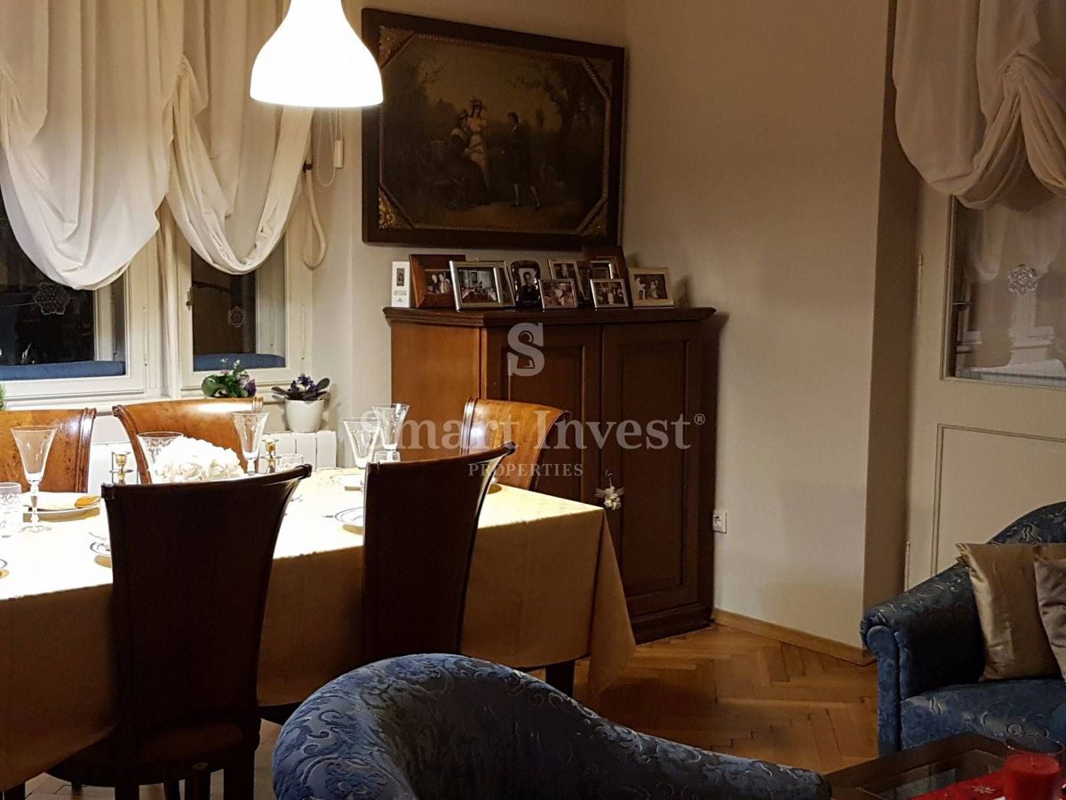 OPATIJA - CENTER, Apartment of 109.46 m2 with parking, 100 m to the sea!!