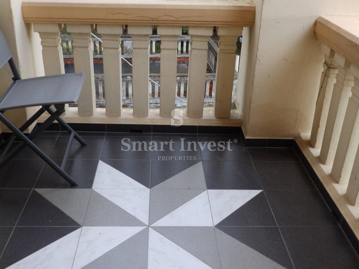 OPATIJA, Exclusive 2-bedrooms apartment with garage, near the sea