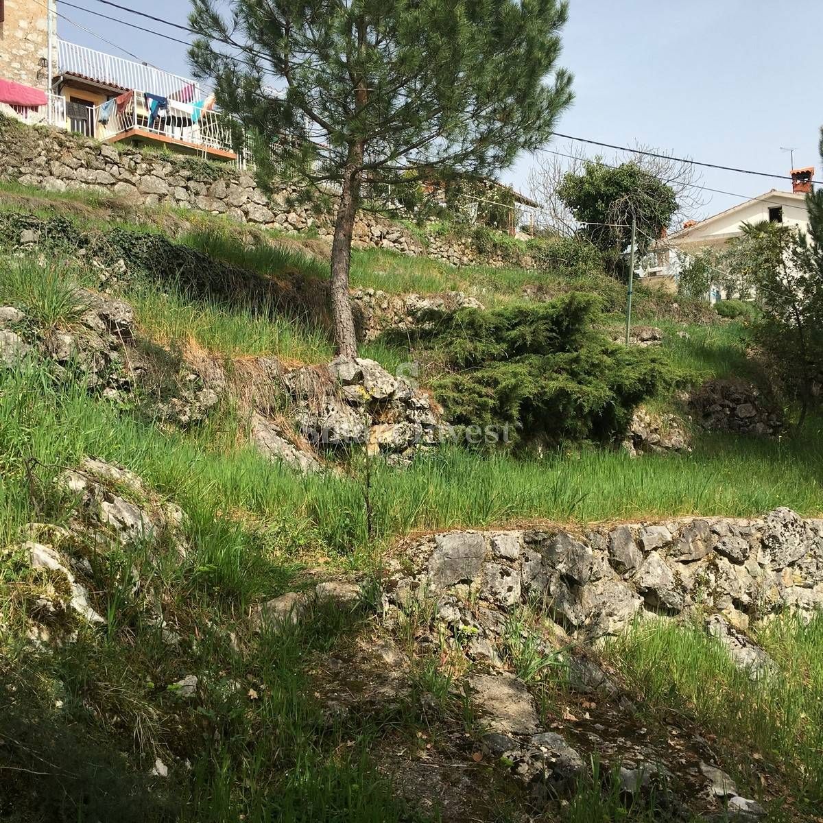 LOVRAN, Zazidljivo zemljišče 1.144 m2 s pogledom na morje, prodamo