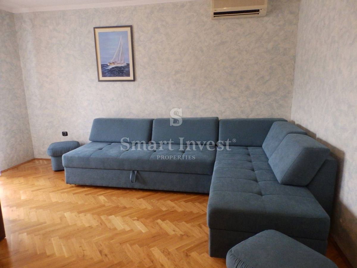 OPATIJA, Villa with 15 apartments near the sea, for sale