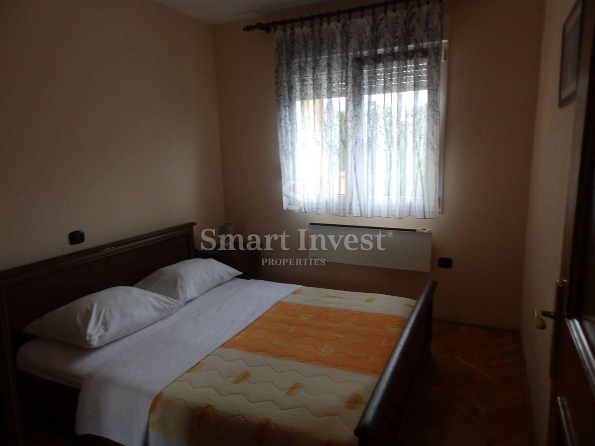 OPATIJA, Villa with 15 apartments near the sea, for sale