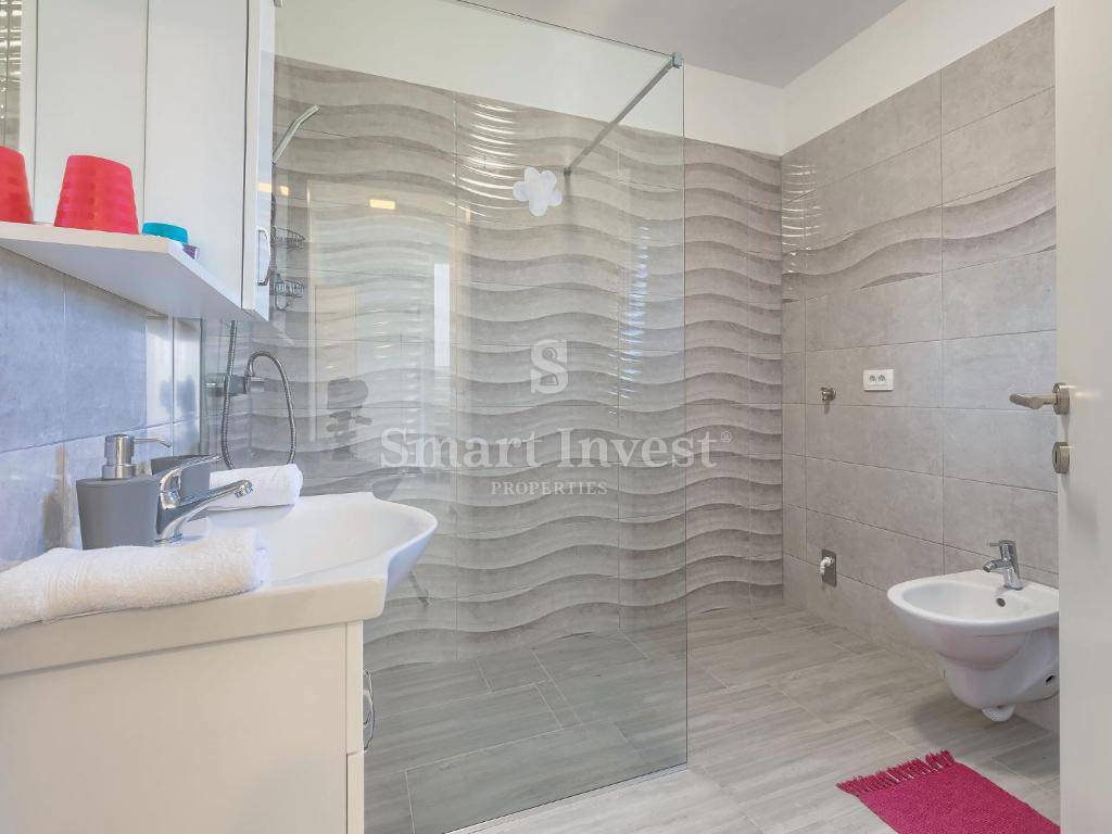 ISTRIA - POREČ, NEW HOUSE WITH POOL, 5 km to the sea
