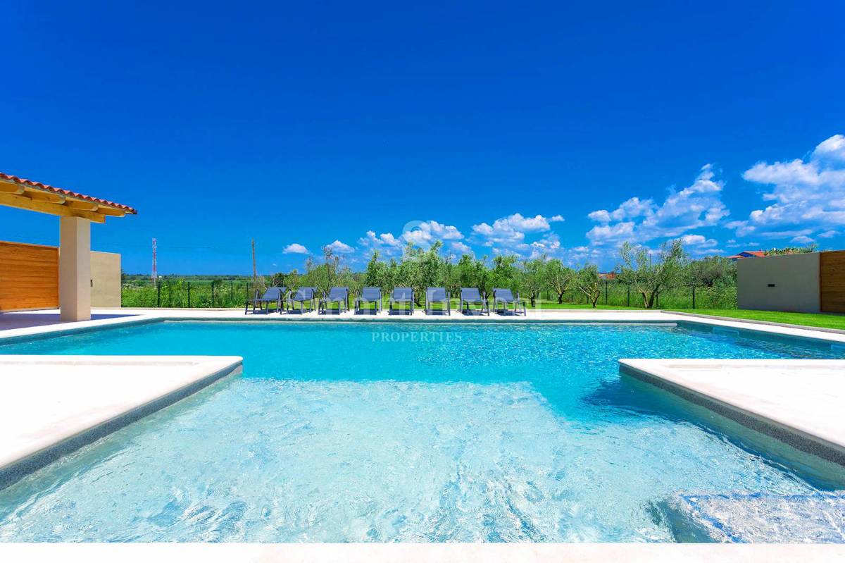 ISTRIA - FAŽANA, Villa with fitness and wellness on a land of 5000 sqm
