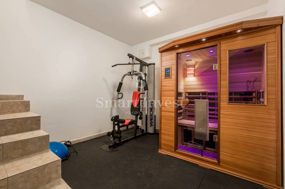 OPATIJA - VEPRINAC, Beautiful house with sea view, pool and tennis court