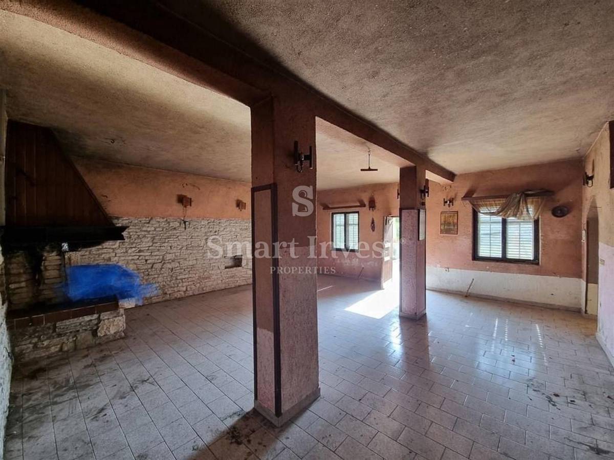 ISTRIA - BUJE, Detached house of 240 m2, near the Slovenian border