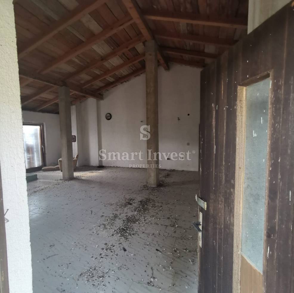 ISTRIA - BUJE, Detached house of 240 m2, near the Slovenian border