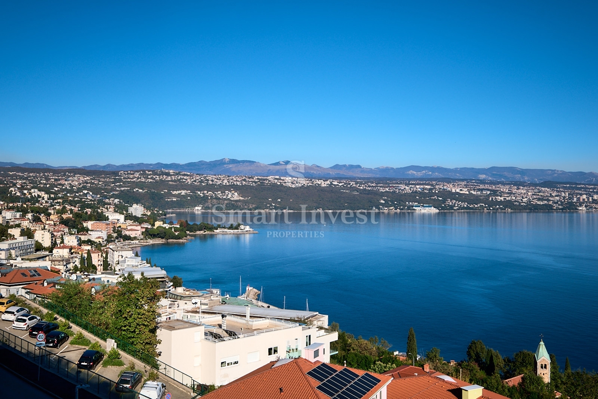OPATIJA, luksuzno 3-s stanovanje z odprtim pogledom na morje in garažo (S2)