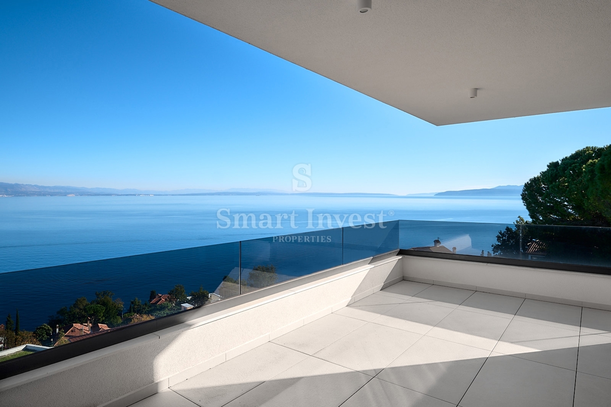 OPATIJA, luksuzno 3-s stanovanje z odprtim pogledom na morje in garažo (S2)