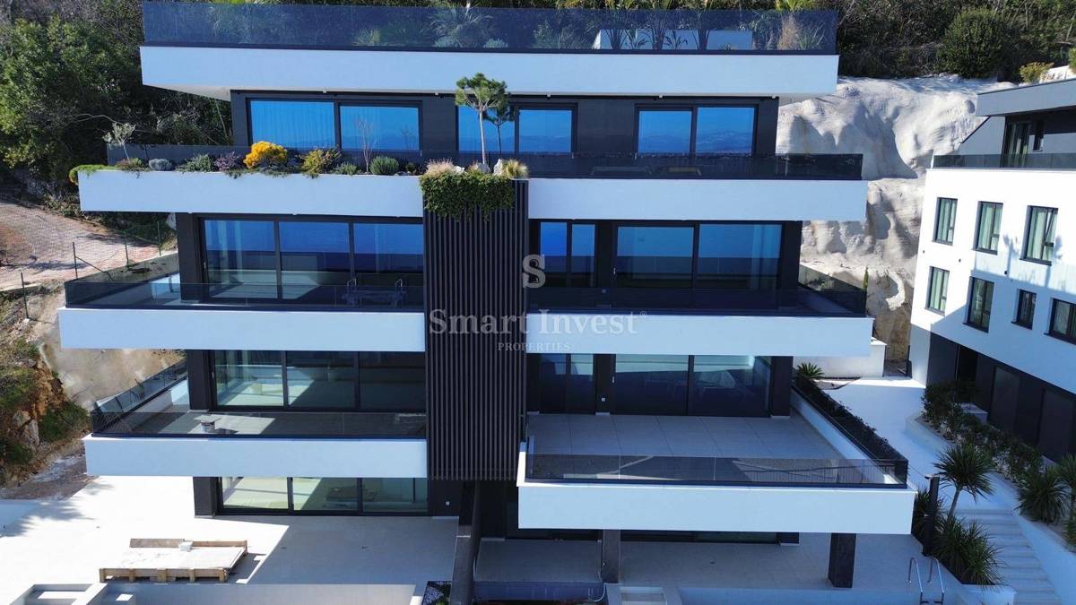 OPATIJA, luksuzno 3-s stanovanje z odprtim pogledom na morje in garažo (S2)