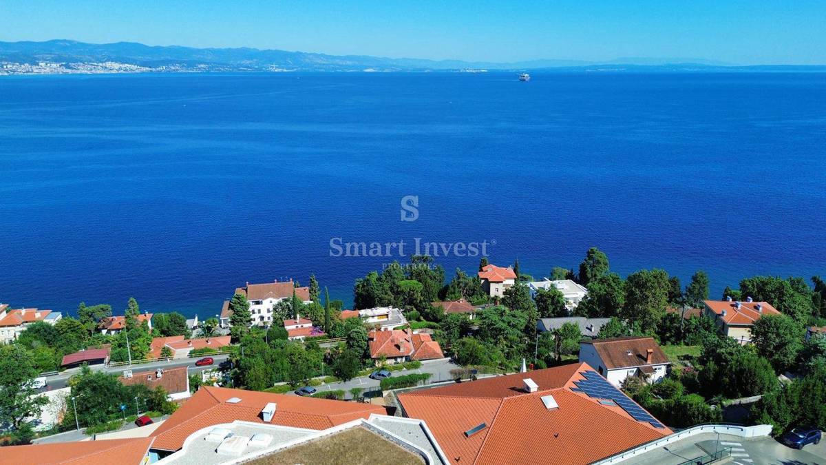 OPATIJA, luksuzno 3-s stanovanje z odprtim pogledom na morje in garažo (S2)