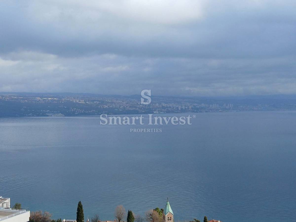 OPATIJA, luksuzno 3-s stanovanje z odprtim pogledom na morje in garažo (S2)
