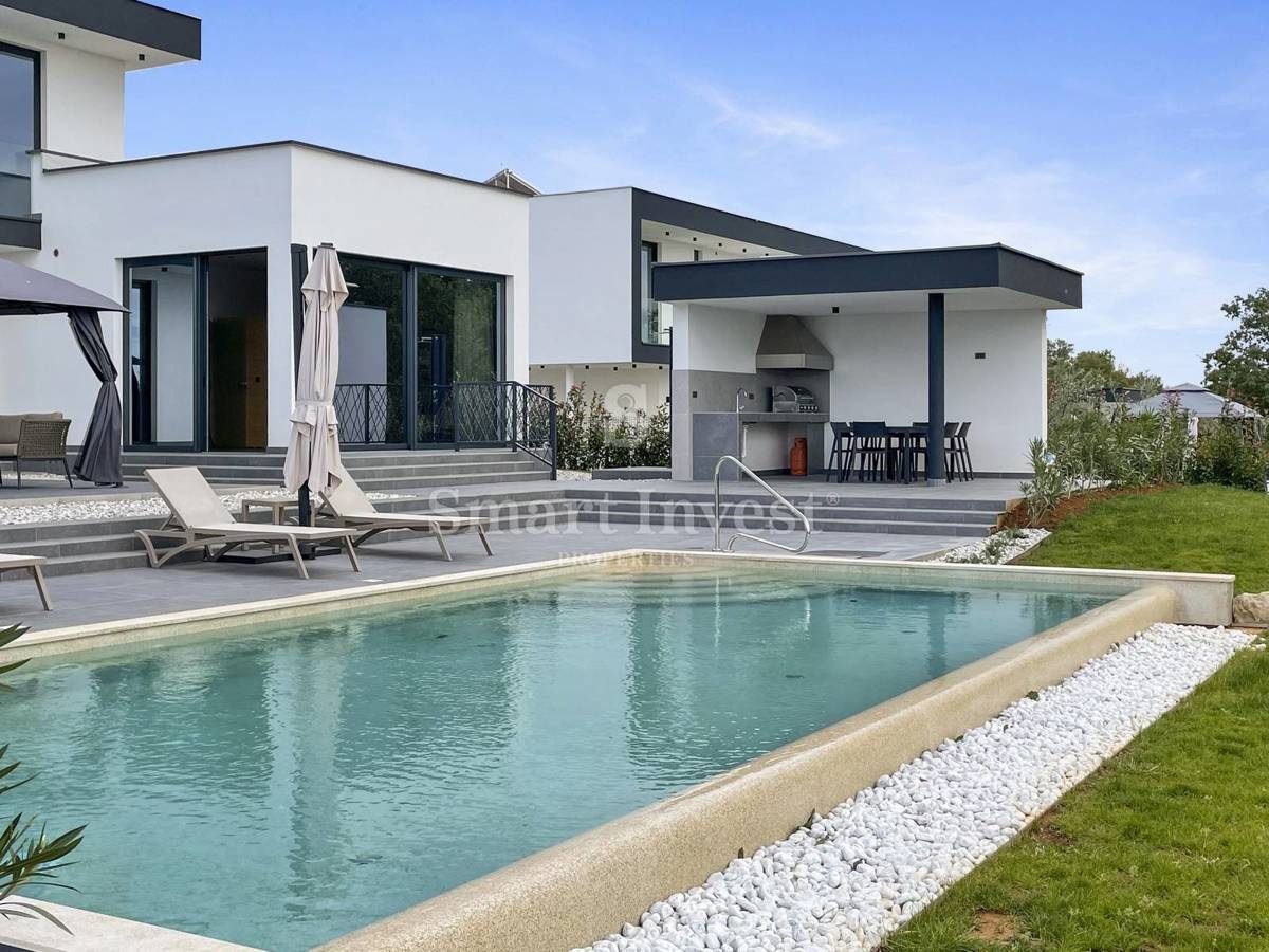 ISTRA - POREČ, Moderna vila s pogledom na morje in ogrevanim bazenom, prodamo