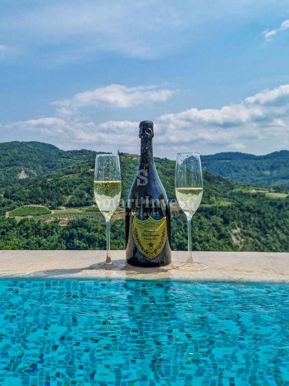 ISTRA - DRAGUĆ, Luksuzna samotna sredozemska posest, 20.000 m2!