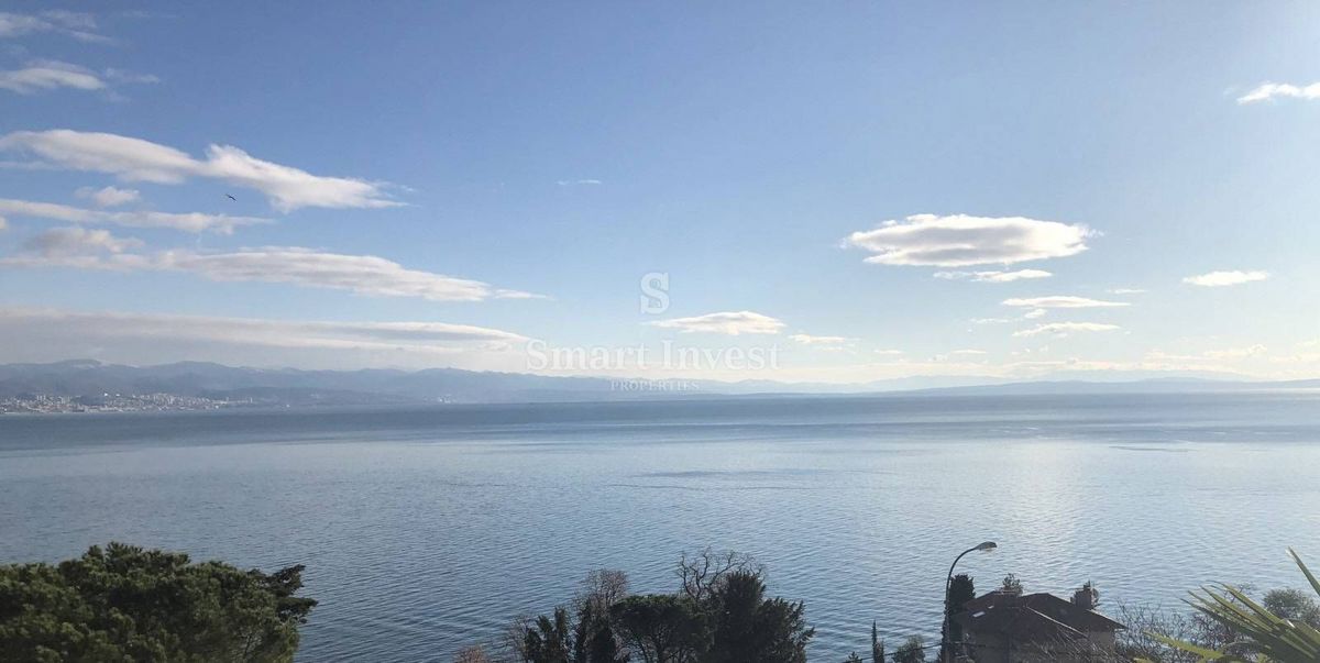 OPATIJA, stanovanje v čudoviti vili s čudovitim pogledom na morje