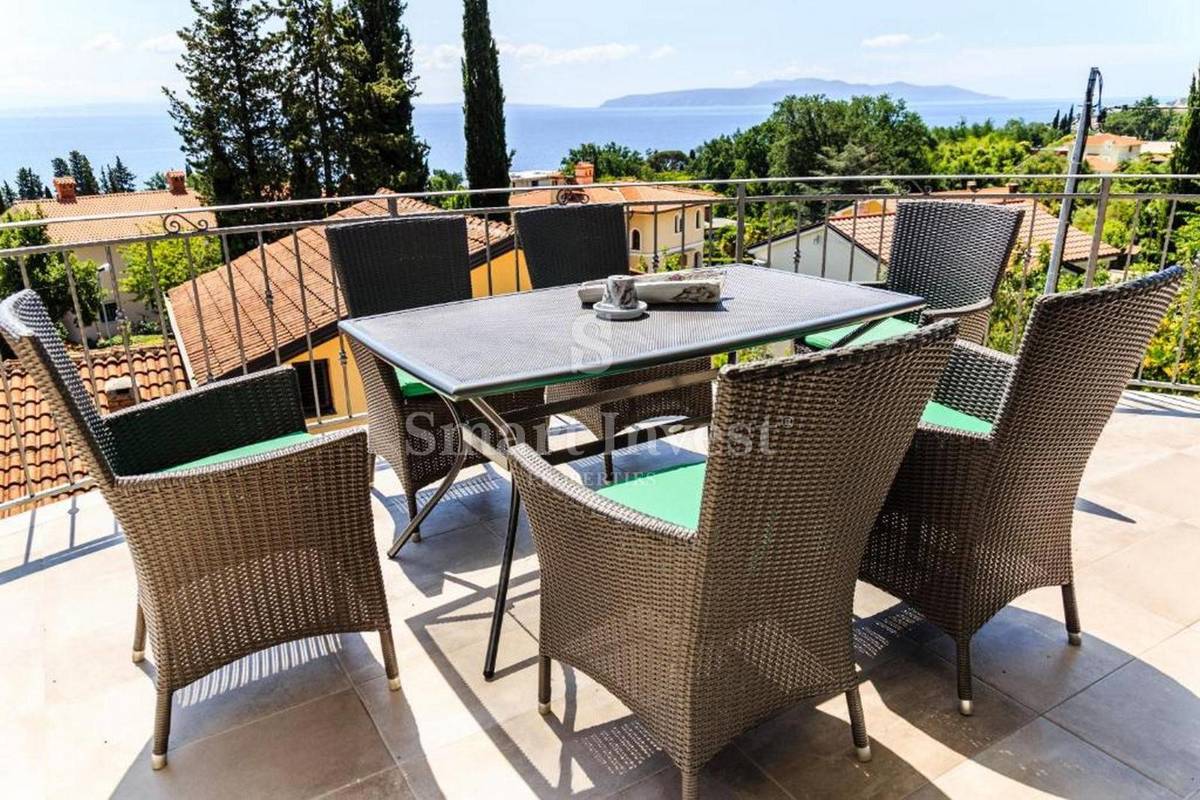 OPATIJA - IKA, čudovita vila z bazenom in pogledom na morje