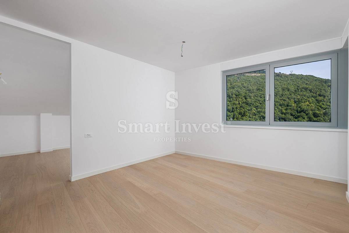 OPATIJA, luksuzen penthouse z bazenom in panoramskim pogledom na morje