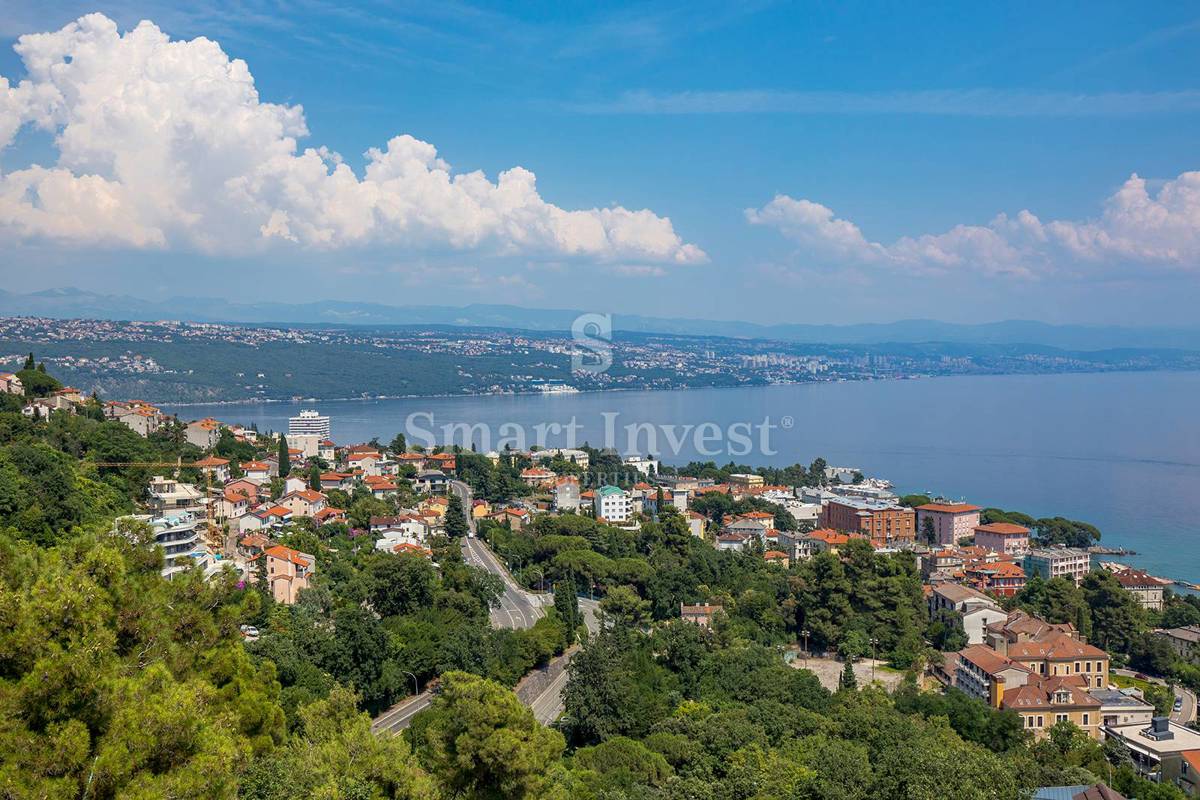 OPATIJA, luksuzen penthouse z bazenom in panoramskim pogledom na morje