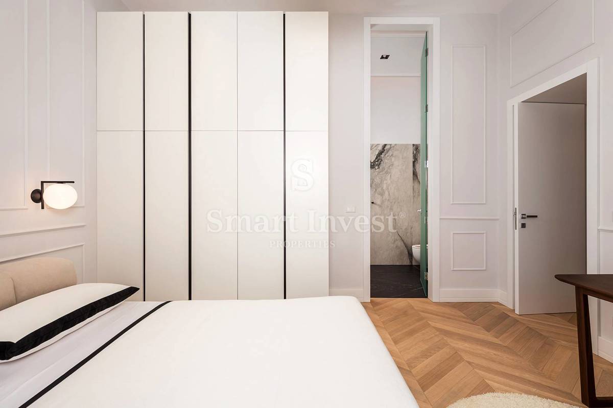OPATIJA – CENTER, Luxury apartment in a renovated villa 1st row to the sea (A11)
