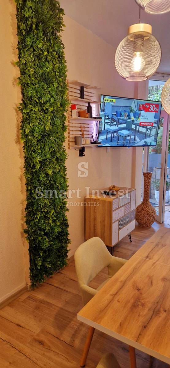 OPATIJA, stanovanje s prostorno teraso, blizu morja
