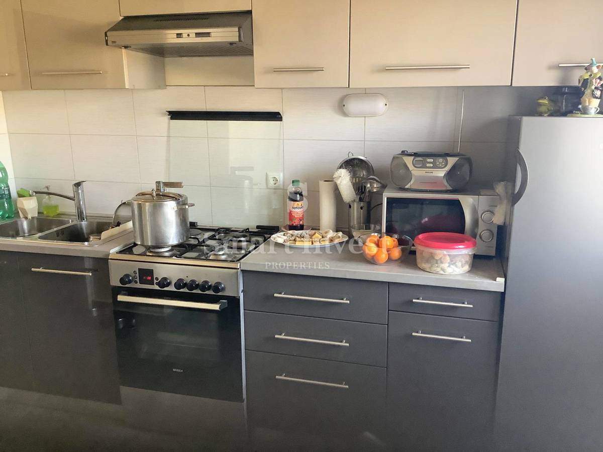 RIJEKA - DONJI ZAMET, prenovljeno stanovanje s pogledom na morje